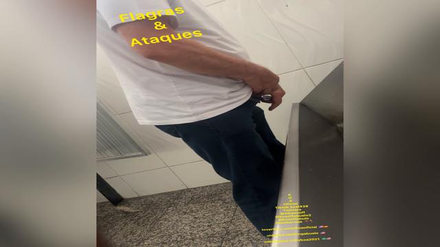 Atacando um papitinho lindo no boteco e rebocando pr...