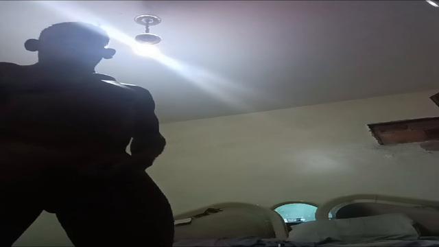 Pedreiro inédito 55 anos delícia de macho bem rústic...