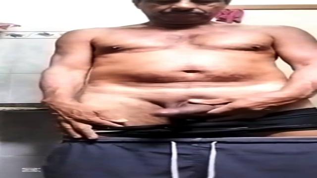 Esse maduro ficou tempo sumido e voltou cheio de fog...