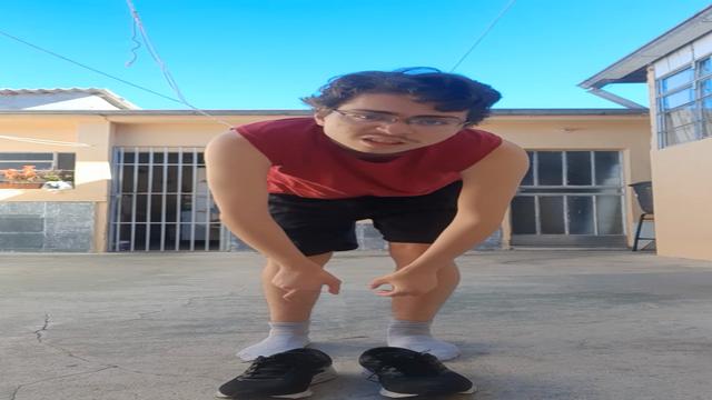 Eu cherim em casa para tirar meias vc que cheria