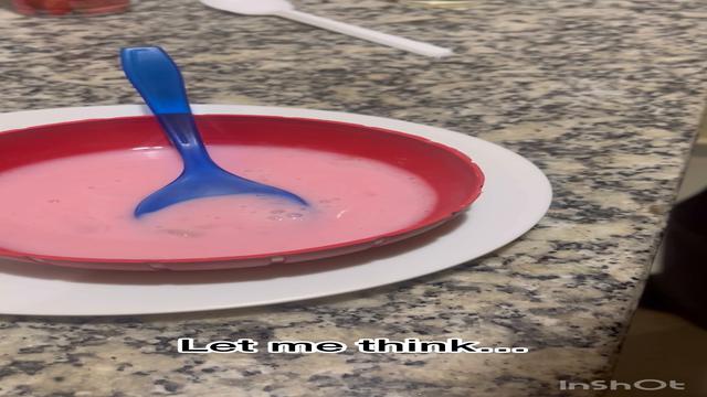 Nenem voltou pra um lanchinho - Role Play