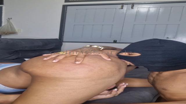 O maloka vizinho me macetou gostoso 