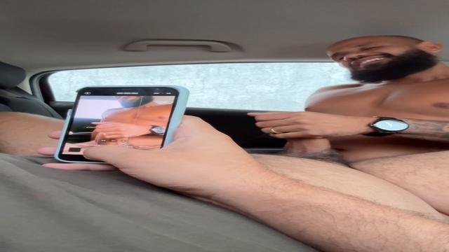 video 47 - mamando o casado ate tirar leite e brinca...