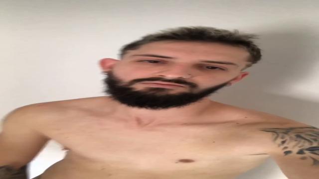 No espelho do banheiro eu adoro me exibir