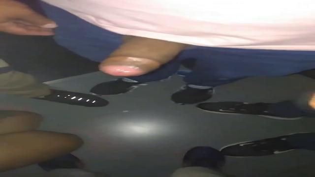VAZOU casada mamando varios machos pro corno gravar