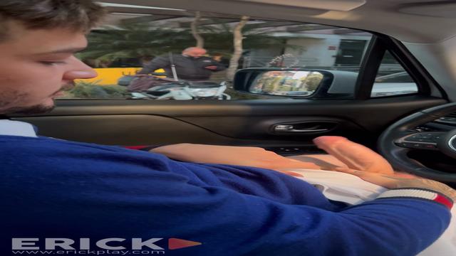 Sou Muito Putifero Dirigindo Na Rua 