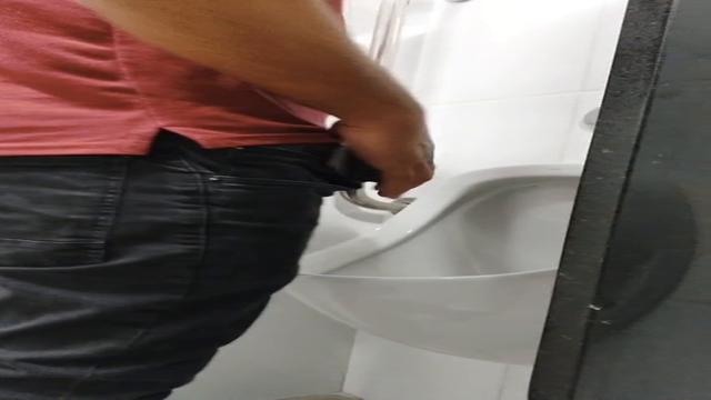Tomei leitinho de um putao roludo 