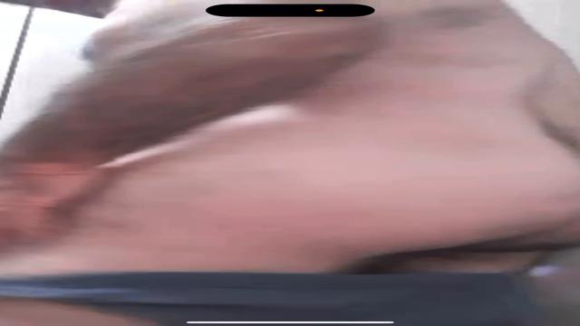 Sessentão pedreiro de cueca acordou com tesão e teve...