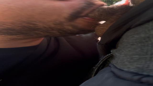 Mamando a pica do maloca na ciclovia 