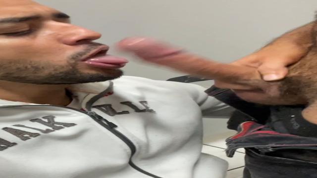 Depois do Marido, uma leitada de aniversário no banh...