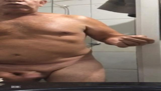 Coroa encostado da prefeitura porque teve derrame .. safado demais adora gozar inédito 