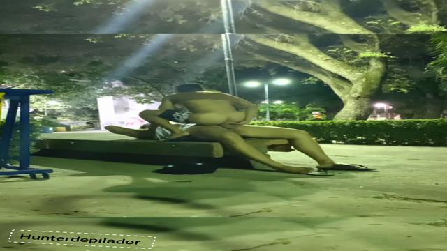 Comendo safado no Gui na praça 