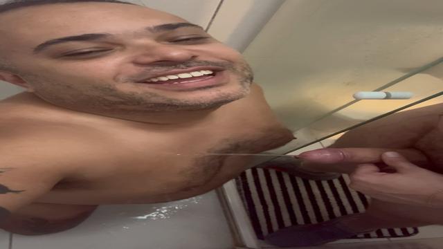 Hétero, Casado e Cidadão de bem mijou em mim