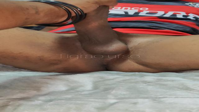 Na madrugada e mavambo quê não me comia por anos vei...