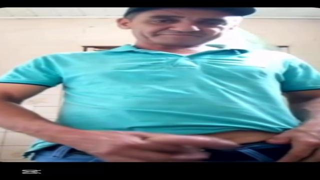 Mais um do coroa do mercado .. sempre safado rola gr...