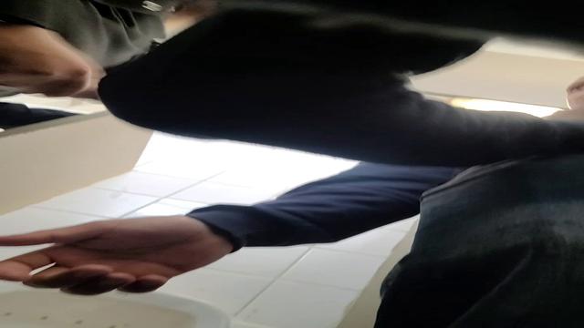 Mamando vários na estação 
