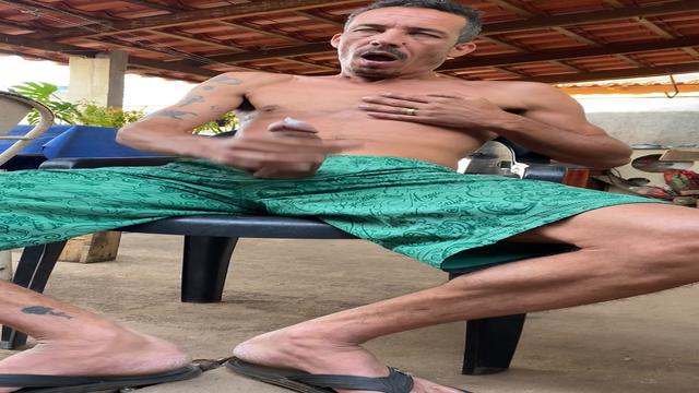 Gozada com bastante leitinho. PRÉVIA