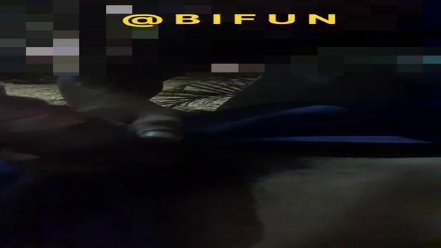 O galego pirocudo sacudo de tornozeleira 