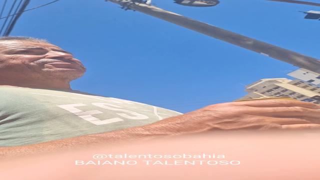 HOJE ENCONTREI ESSE COROA QUANDO EU IA COMPRAS UMAS ...