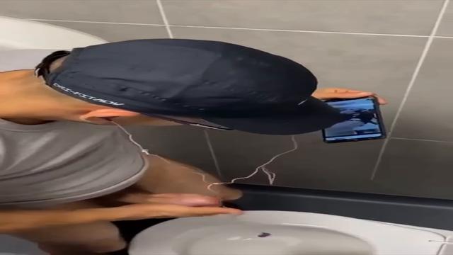Punhetinha no trampo
