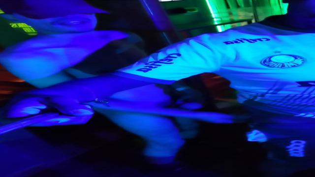 Chupando o nobre dotado na festa  nen cabe na boca 