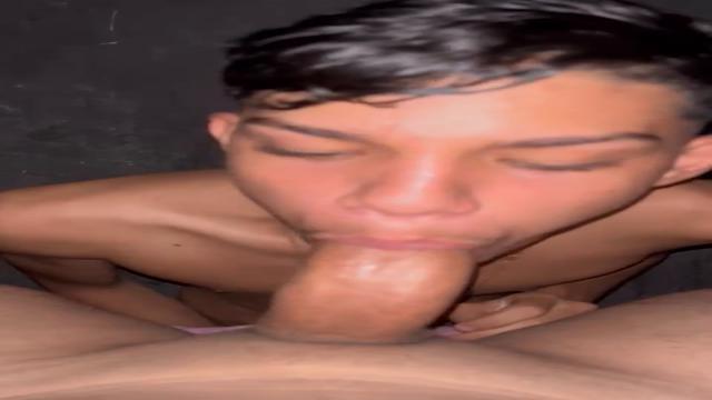 Chupando o cara de 26cm