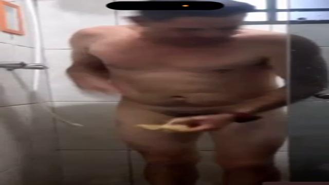 25 minutos de puro tesao com esse pedreiro magrinho ...