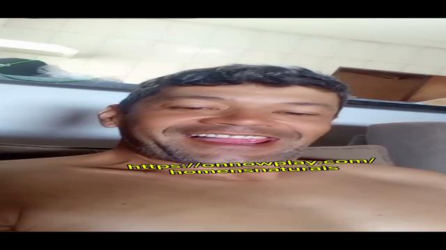 Safado Moreno se exibindo