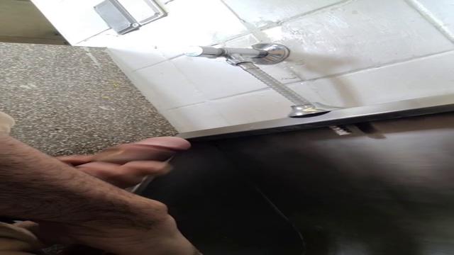Roludo so queria exibir a gozada não deixou mamar