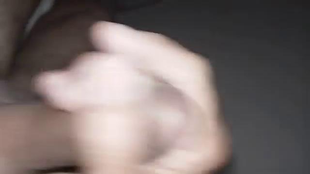 Vovô Otávio batendo e gozando gostoso