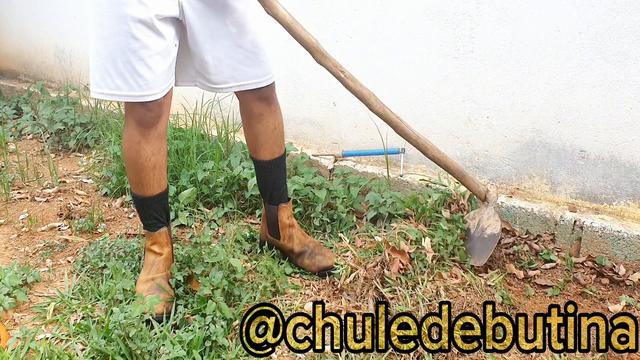 16 - Chulezento na capina