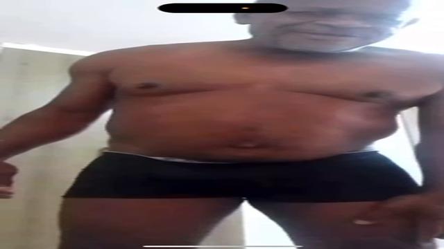 Aposentado 65 anos negão todo delícia é botafoguense...