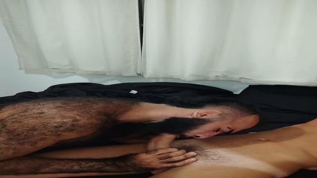 Só deixo meter em mim se for mais roludo que eu 