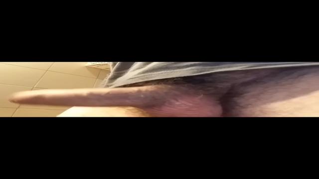 Coroa caminhoneiro lindo gostoso rola perfeita peludinho primeira vez dele aqui em breve leitinho dele exclusivo e inédito é claro 