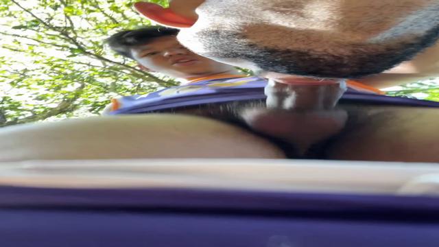 Mlk viu meu pau marcando no short e fiz ele cair de ...