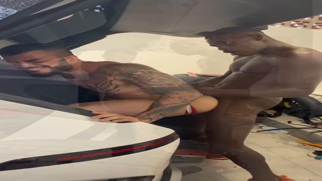 Matheus deu pros caras na borracharia 