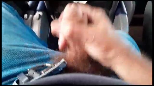 Solo - Punheta no busão (Vídeo inédito - Junho de 2023)