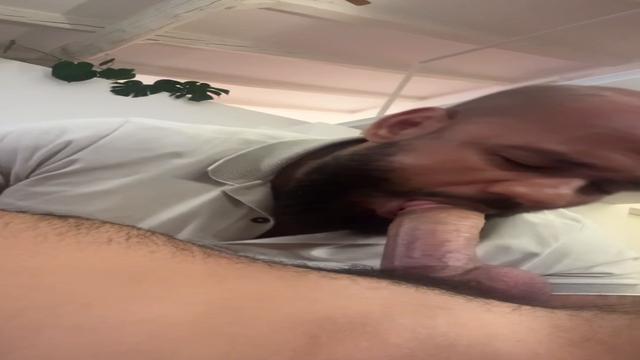 video 327 - italiano peludo tava com o sacao cheio e...