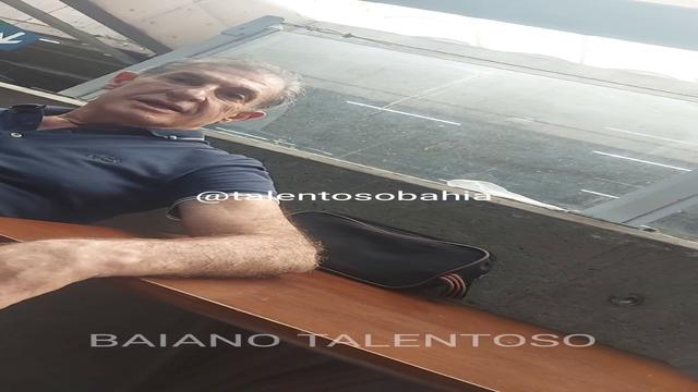 FUI NO TIETÊ RESERVAR UMA PASSAGEM ESSE COROA SIMPÁT...