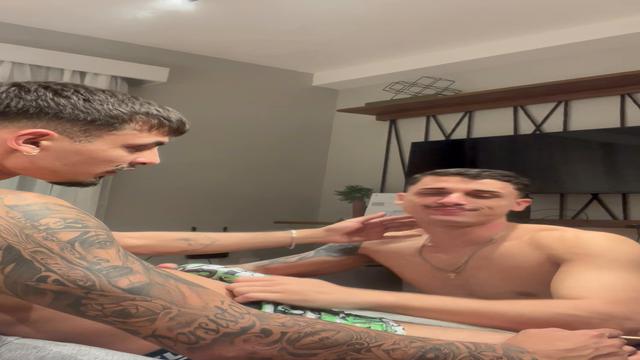 jaja sai midia pra vocês, to editando