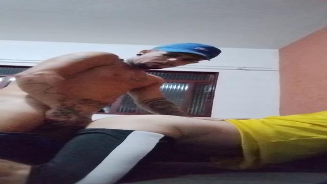 Mais uma vez meu Coroa me chamo pra ir fude o cu dele  