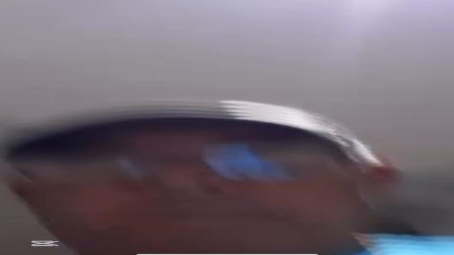 Coroa dono do bar gozando gostoso como prometido .. ...