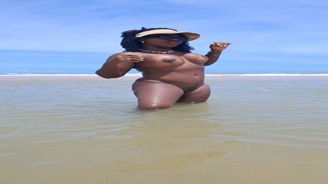 Ele ama exibir minha bucetinha 