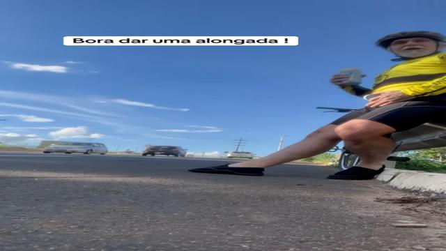 Vamos pedar e dar uma trepada gostosa no mato