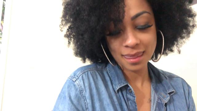 Lesbian masturbation - cumming on the pussy