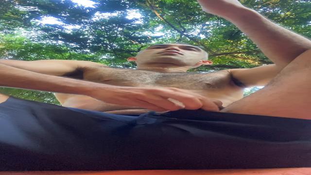 #35 - gozando no parque