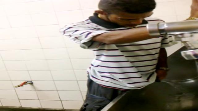 Pissing #90