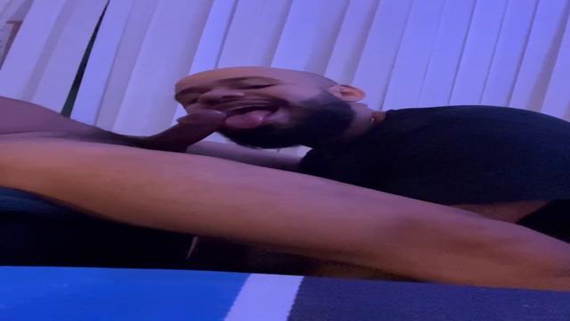 video 21 - sugando novinho  ate tirar leite