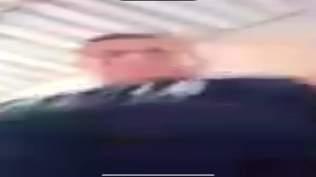 Paizão lindo mecânico gozando gostoso delícia esse c...