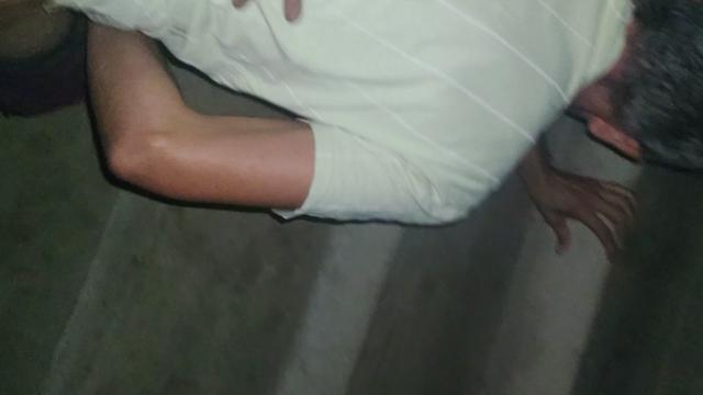 Comendo pai de família na rua